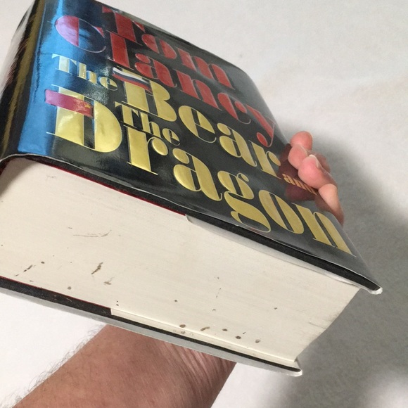Tom Clancy The Bear and the Dragon hardback book. Vintage circa 2000. - Picture 3 of 6